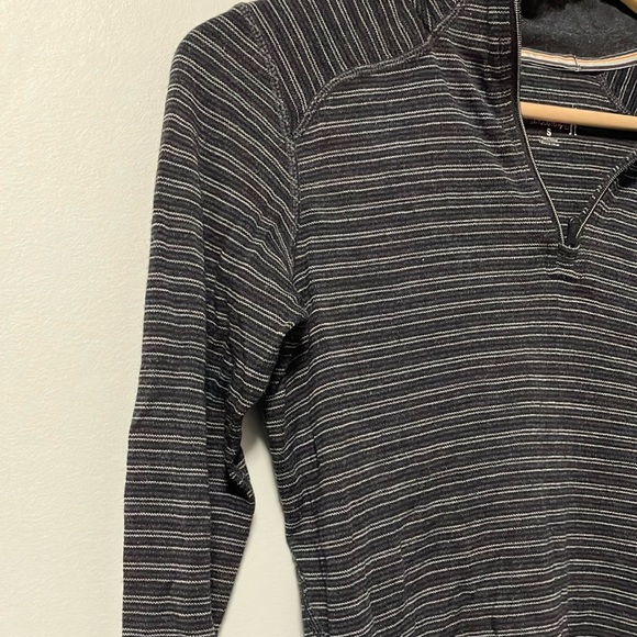 Smartwool 100 % merino wool Gray Striped Long Sleeve Layer Tee Top Sweater - Picture 4 of 7